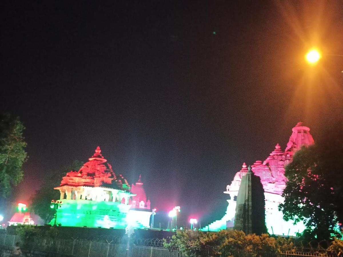 Khajuraho Dreams Homestay Bagian luar foto