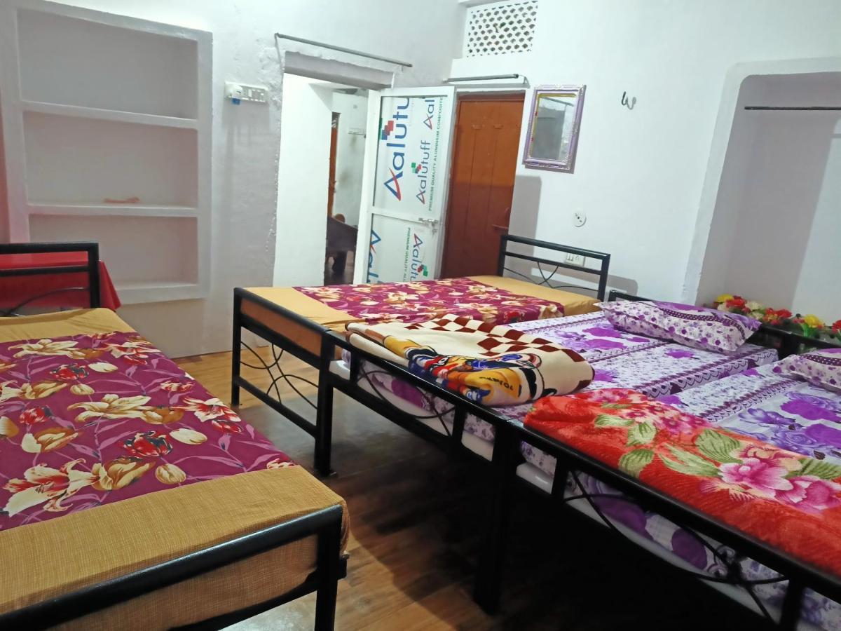 Khajuraho Dreams Homestay Bagian luar foto