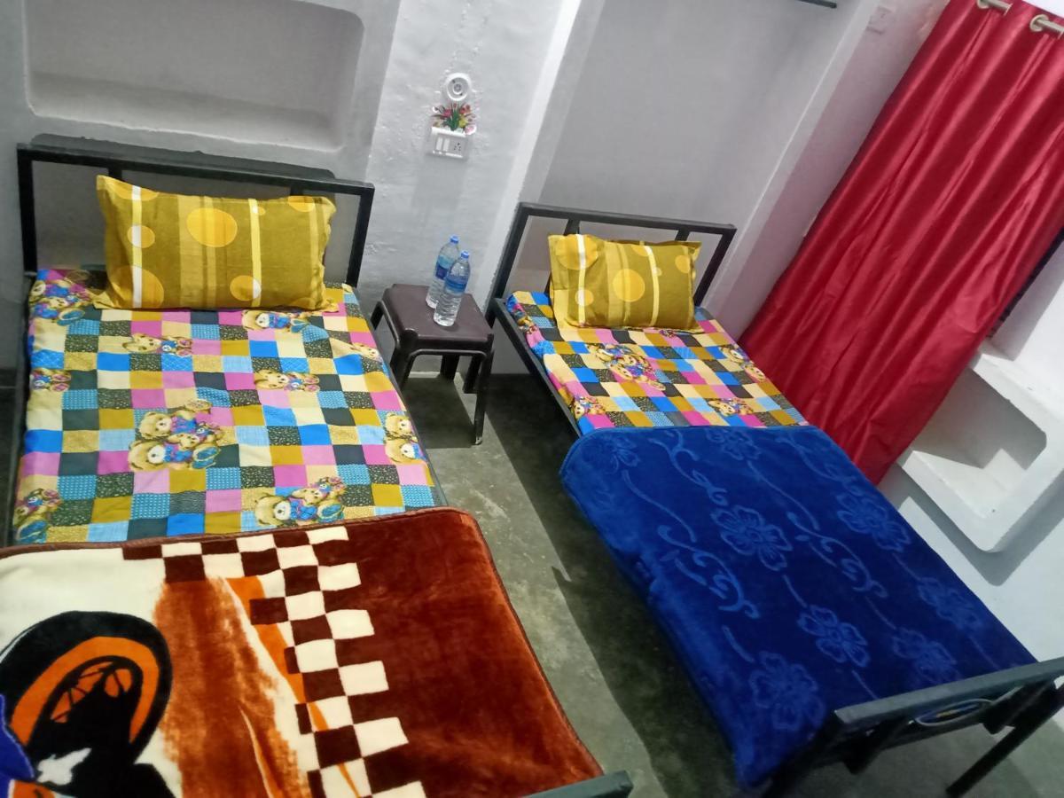 Khajuraho Dreams Homestay Bagian luar foto