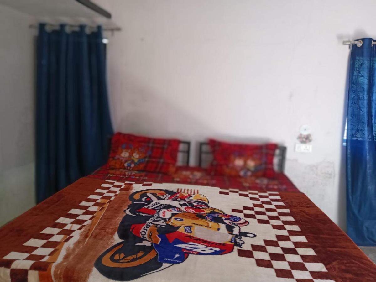 Khajuraho Dreams Homestay Bagian luar foto