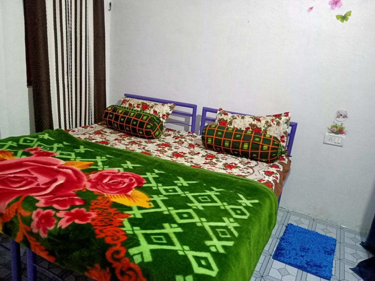 Khajuraho Dreams Homestay Bagian luar foto